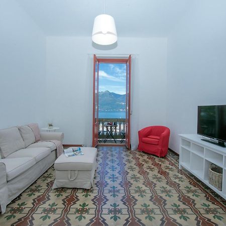 Residenza Oleandro Lake View Luino Center - Happy Rentals Екстер'єр фото