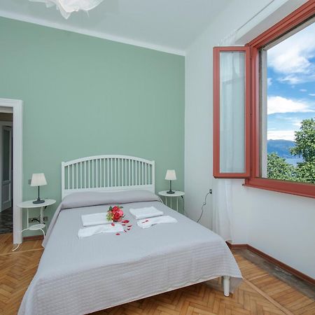 Residenza Oleandro Lake View Luino Center - Happy Rentals Екстер'єр фото