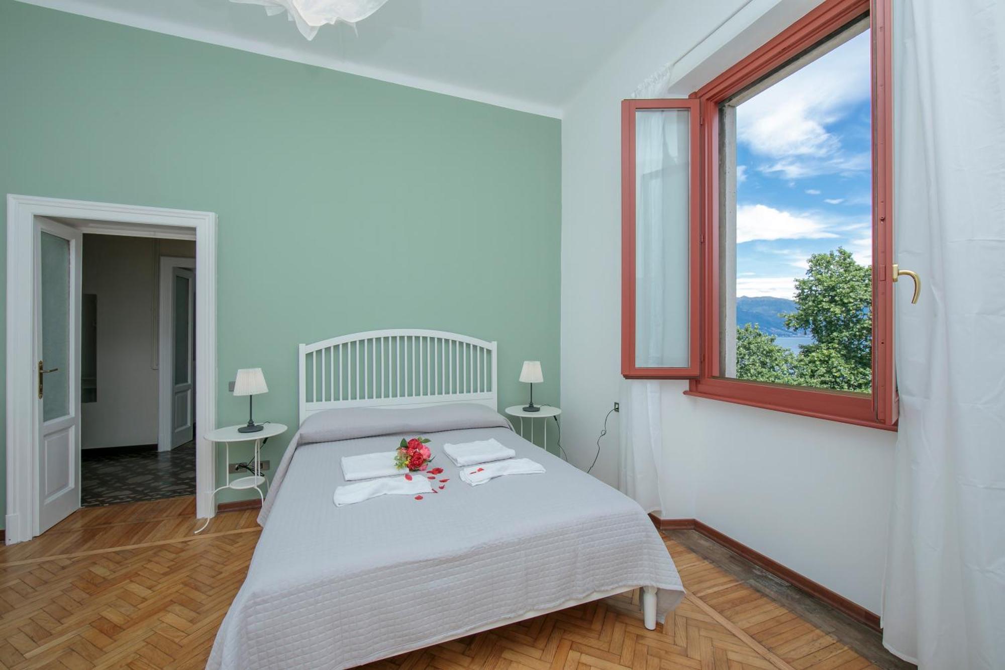 Residenza Oleandro Lake View Luino Center - Happy Rentals Екстер'єр фото