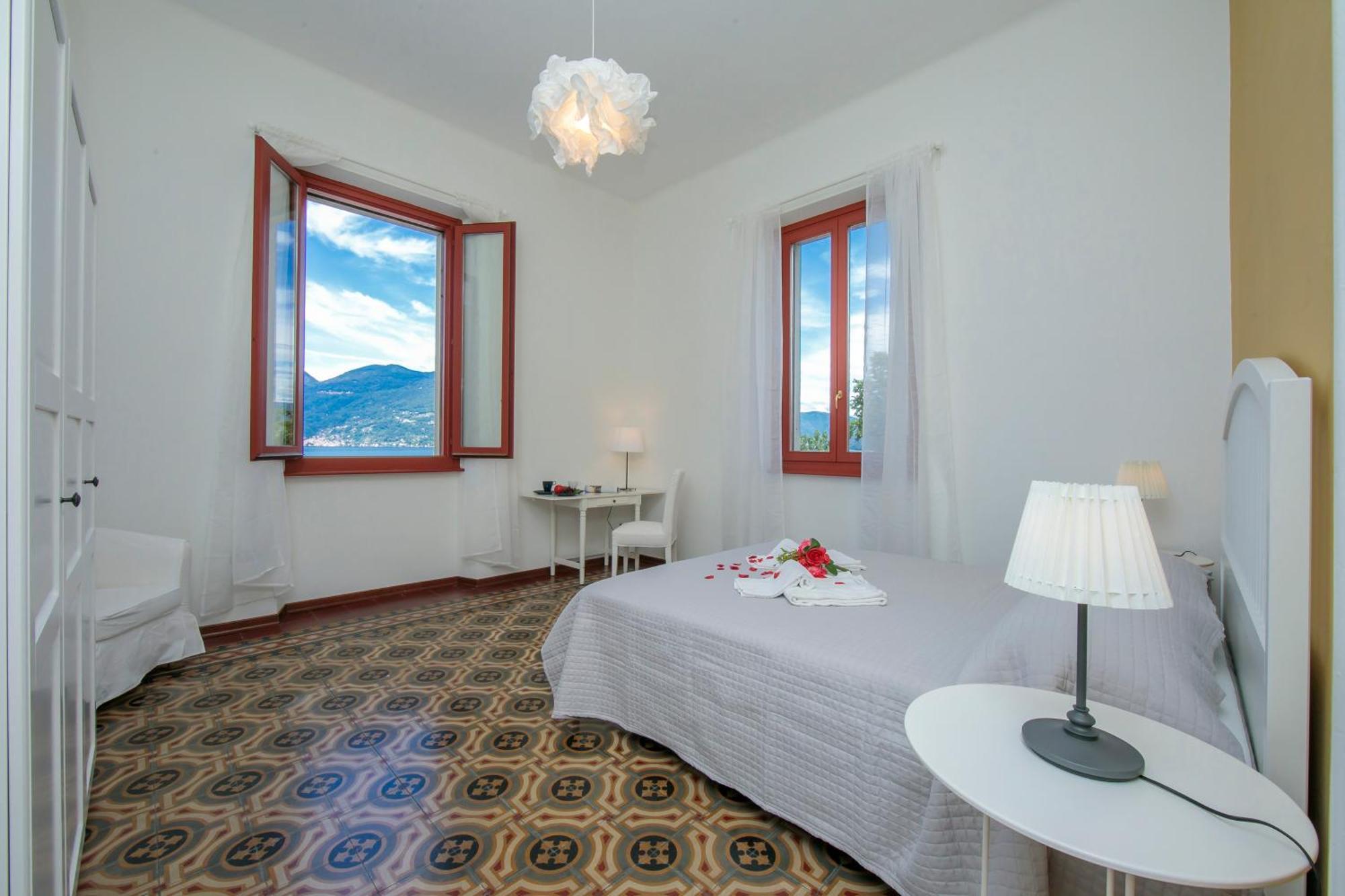 Residenza Oleandro Lake View Luino Center - Happy Rentals Екстер'єр фото